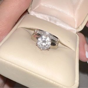 14k White Gold Wedding Band Set